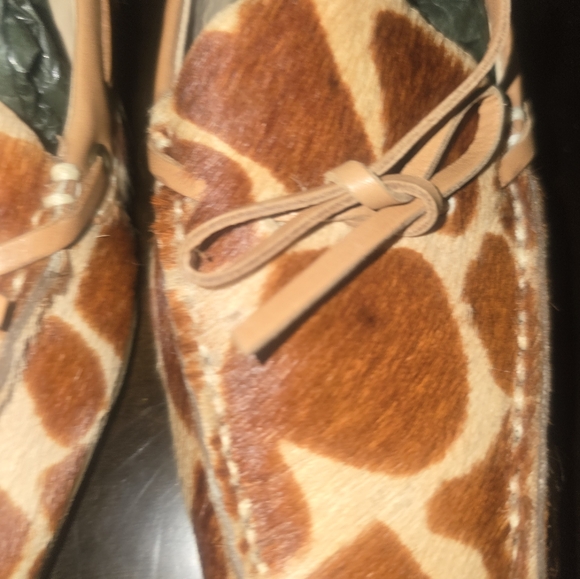 Eddie Bauer Giraffe Print Pony Hair/Leather Loafer - Picture 4 of 12